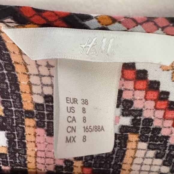 H&M | 3/4 Sleeve Shift Shirt Dress for Women | Aztec Print Tunic Dress - Picture 5 of 6